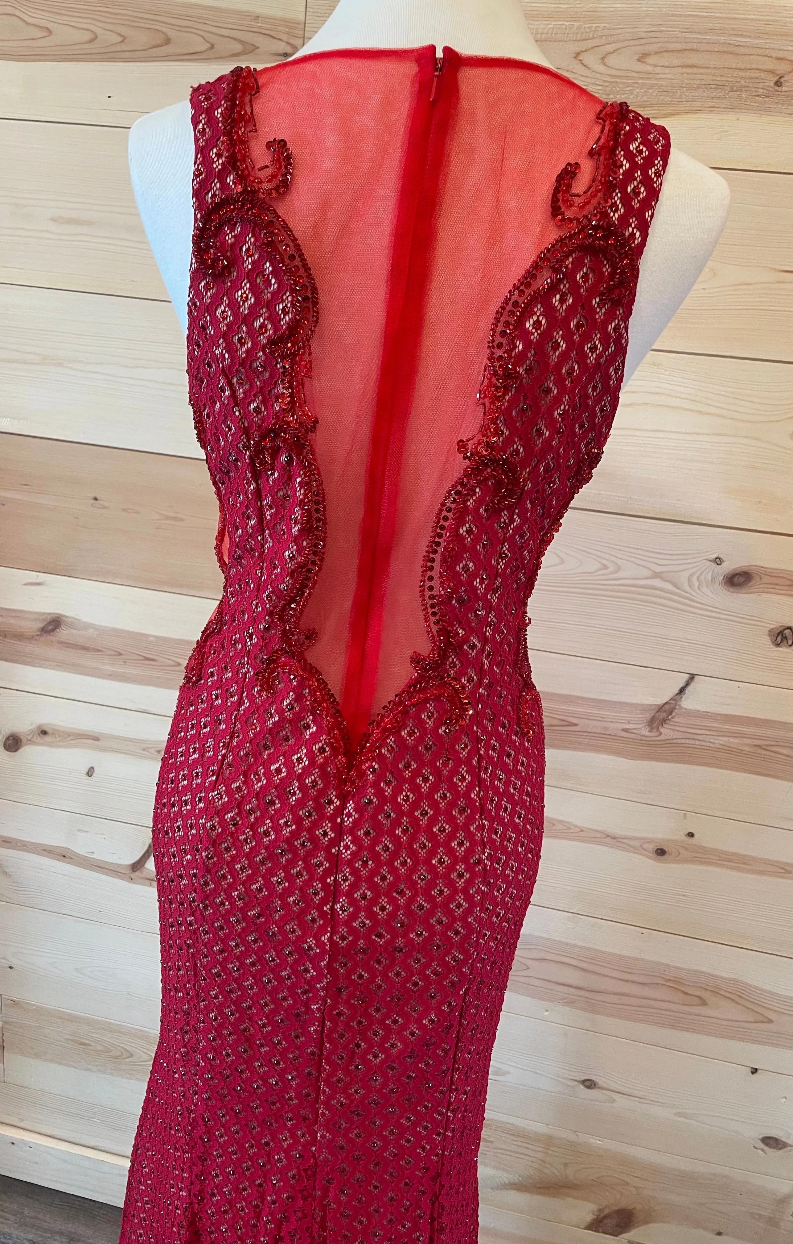 Dave & Johnny Red Lace Sleeveless Long Dress Womens size 13/14 formal