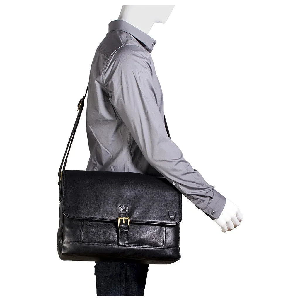 Hunter Leather Messenger in Black