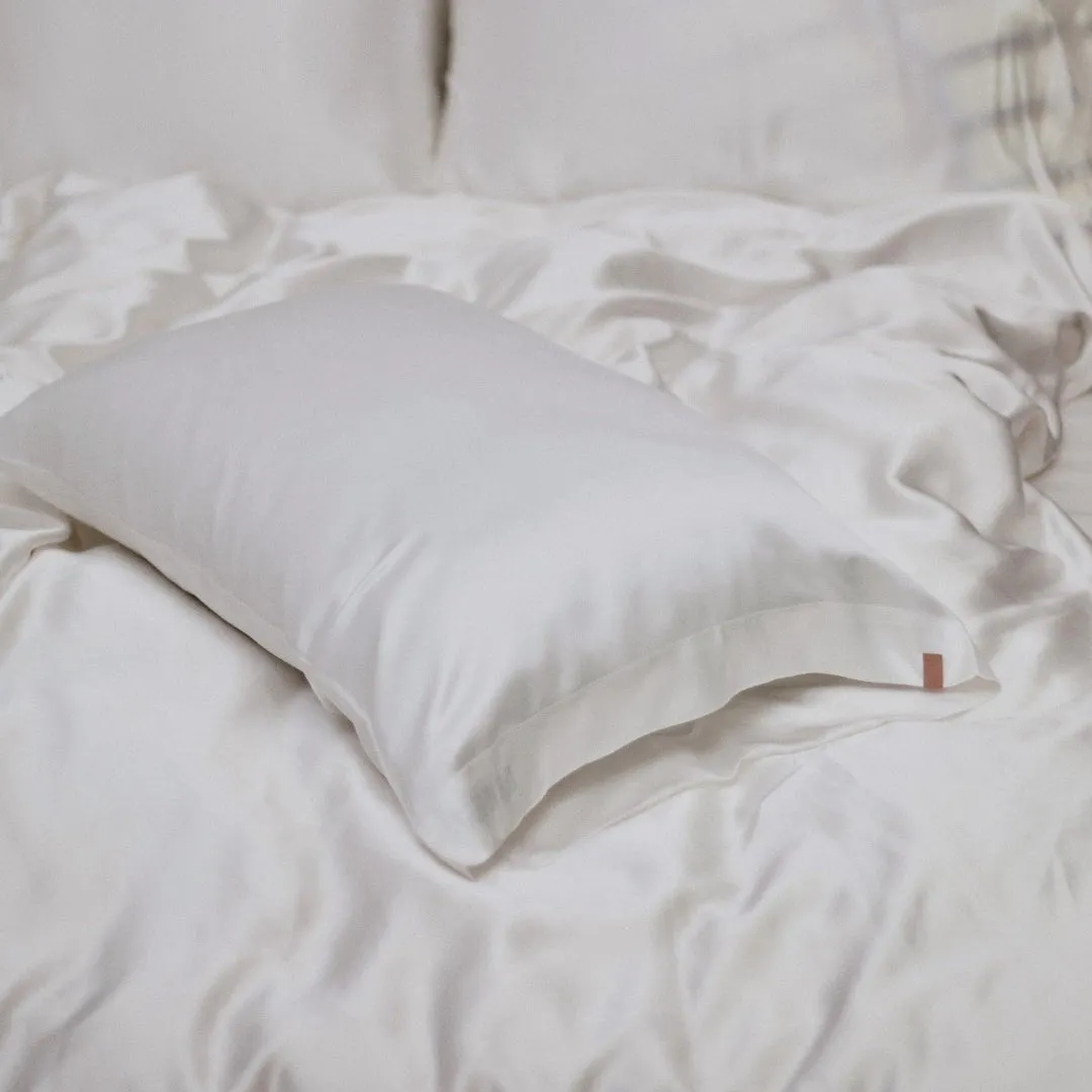 Lunya | Washable Silk 'Good In Bed' Pillowcase