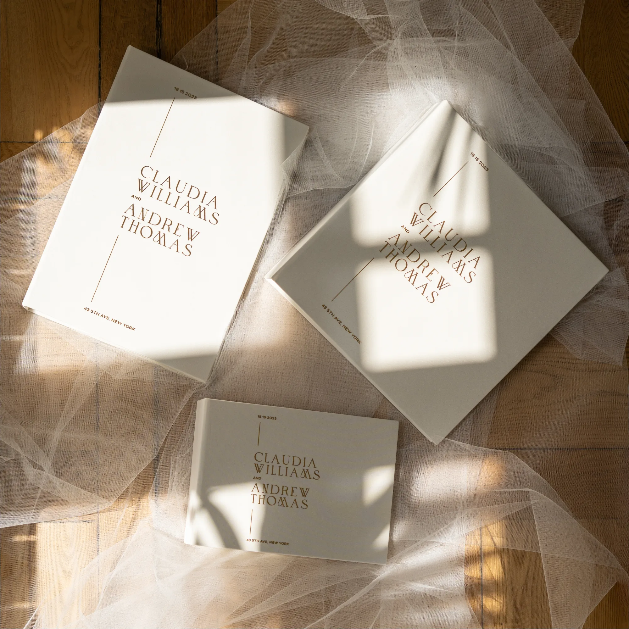 Silky White   Real Gold | Guest Book ♡