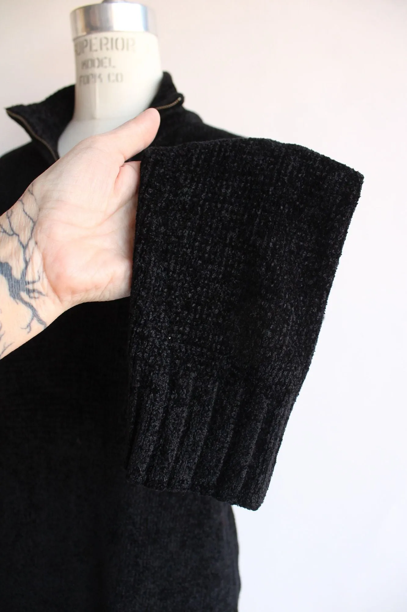 Vintage 1990s 2000s Black Chenille Sweater