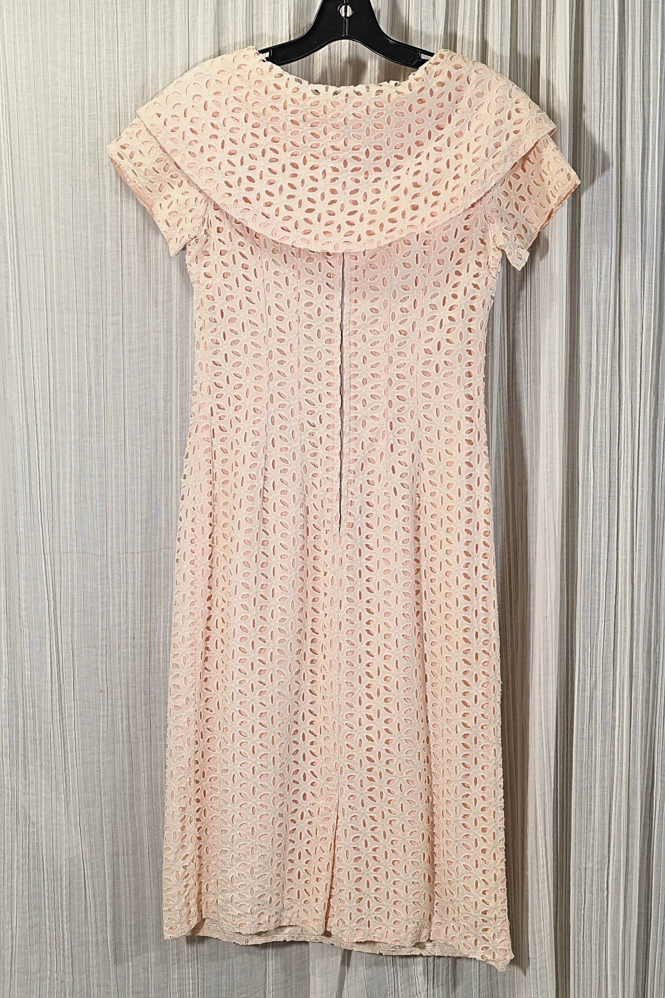 Vintage 50s Eyelet Lace Dress, Cream Lace/Peach Lining M