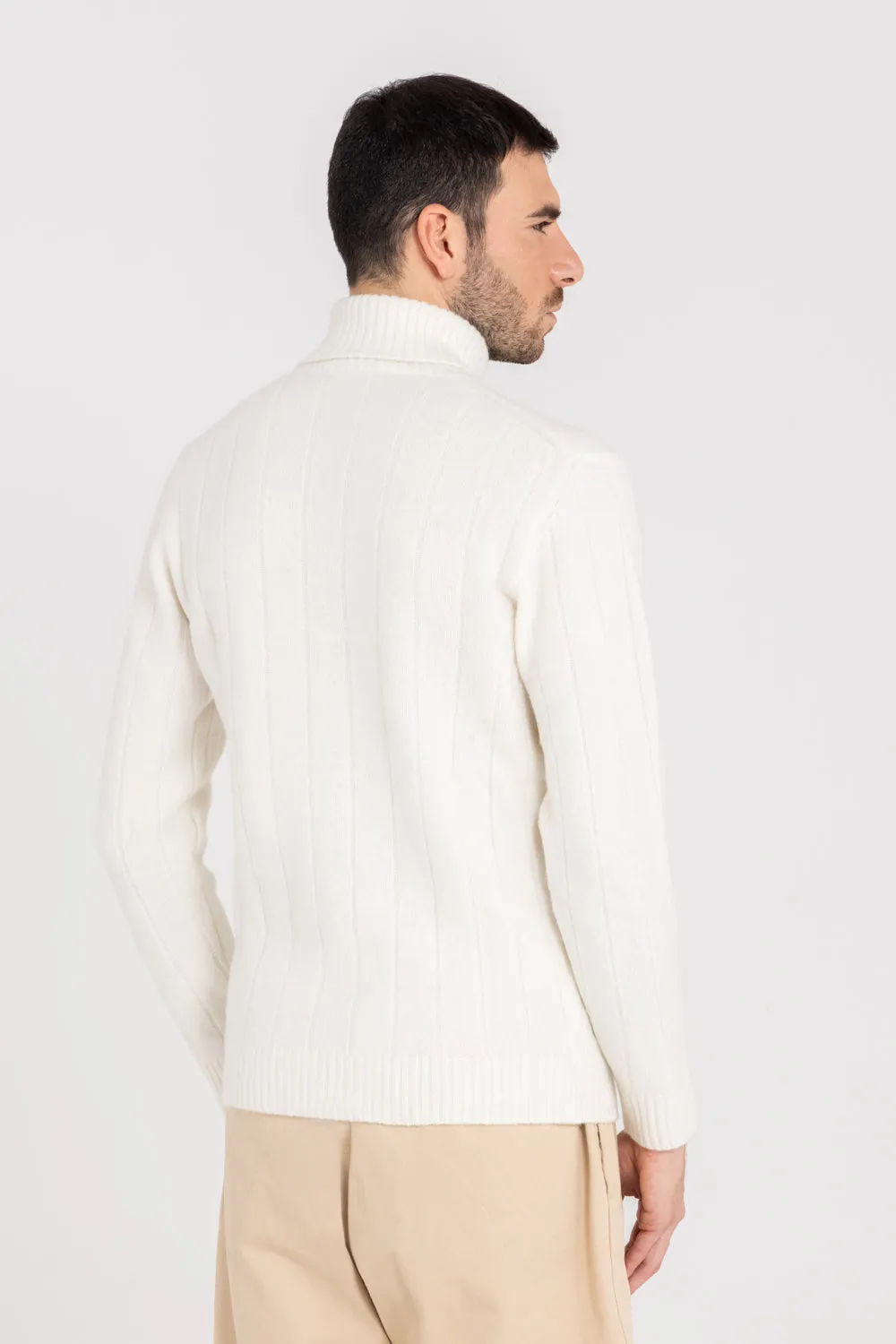 WIDE RIBS TURTLENECK SWEATER