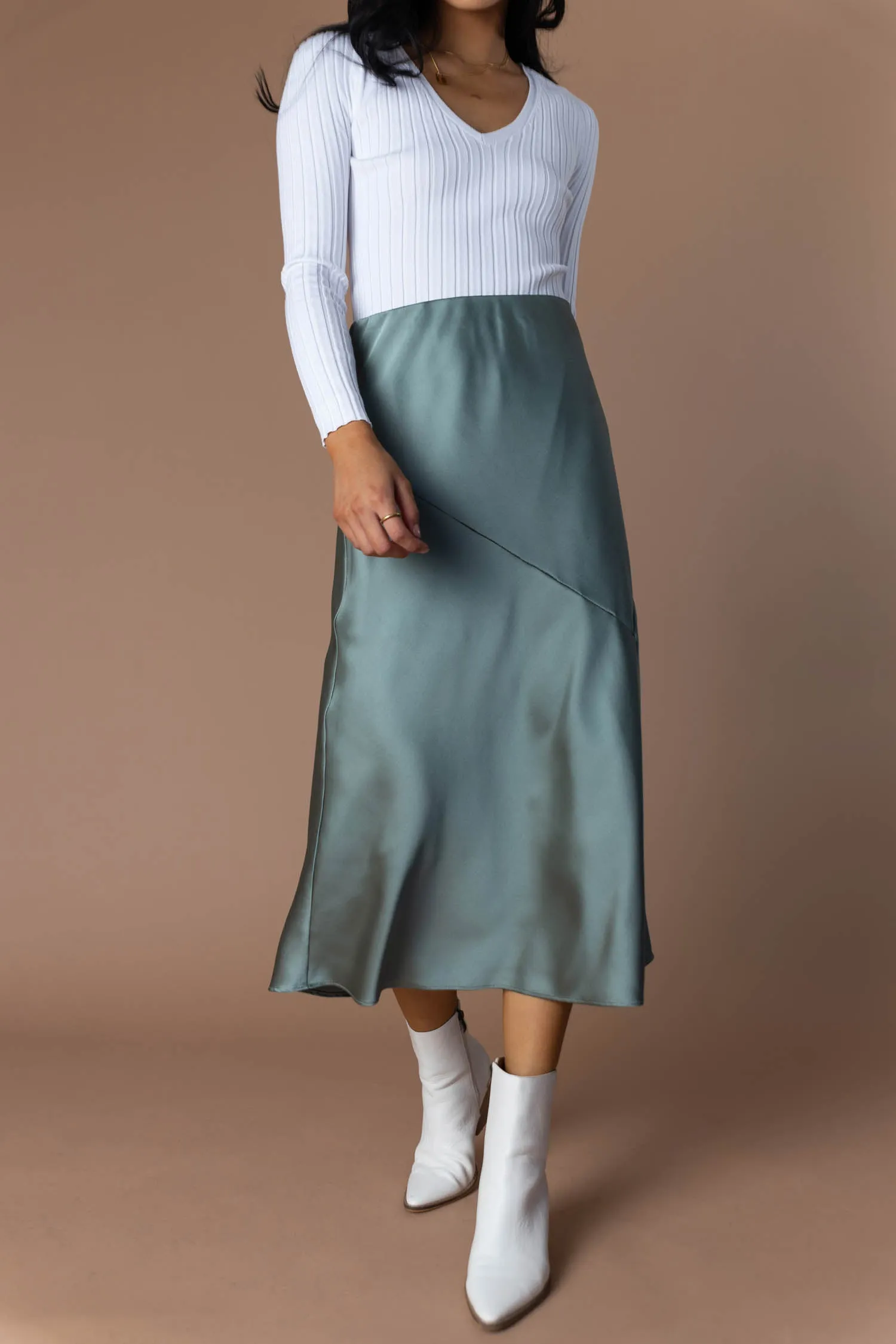 Zada Midi Skirt in Sage